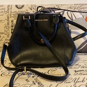 Michael Kors bucket bag